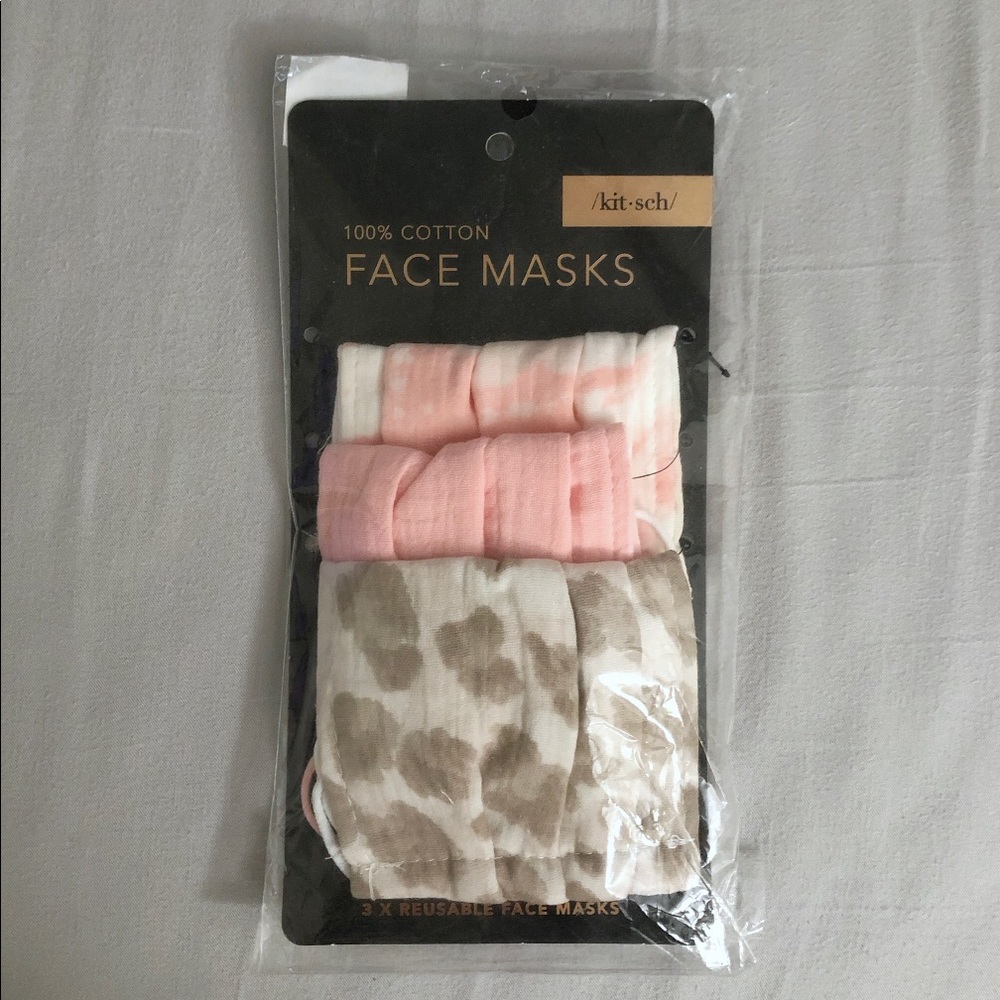 Kitsch NWT 3pc cotton face masks in Blush Leopard Set